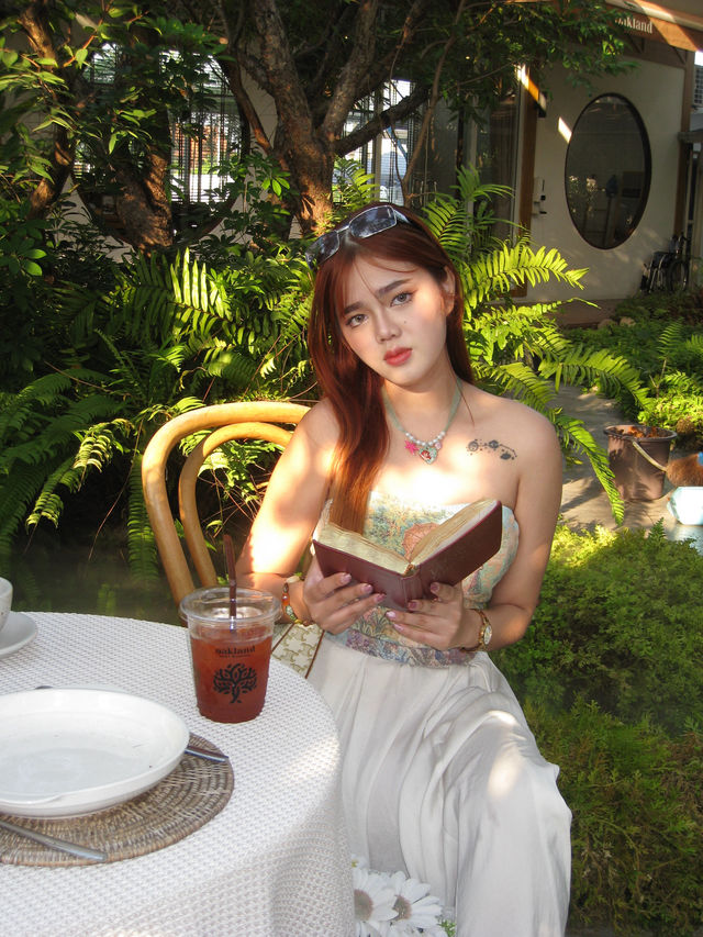 คาเฟ่ลับย่านสาย 1