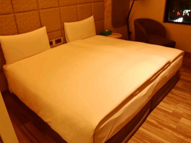 가성비 굿, 위치도 굿 !! 호텔 참참 Hotel Cham Cham