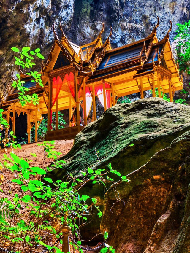 🌎ต้องใช้ความพยายามถึงจะได้ชม ถ้ำพระยานคร