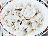 臺中西區 老店總是佛心 向上水餃