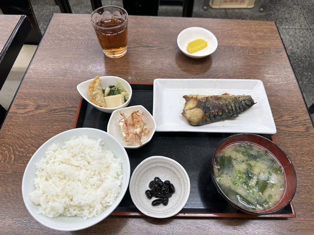 大阪・千日前。相合橋筋商店街にある食堂『福屋』