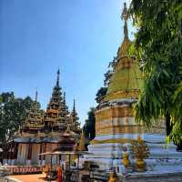 วัดศรีชุม วัดศิลปะแบบพม่าที่ใหญ่ที่สุดในประเทศไทย