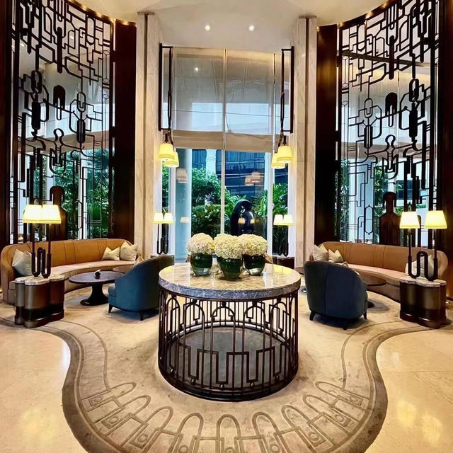 Opulent Retreat: Waldorf Astoria Bangkok
