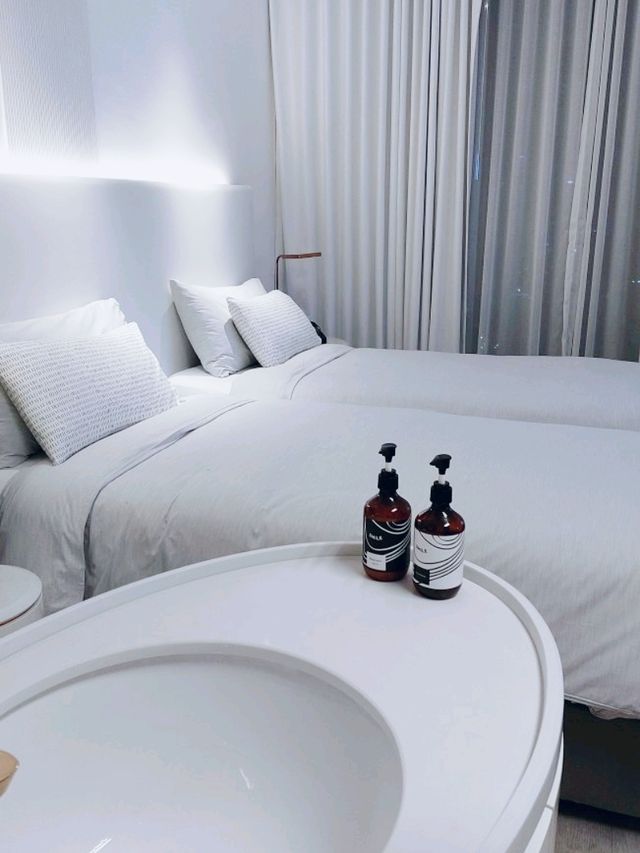 曼谷素坤逸怡思得酒店：打咭無邊際泳池