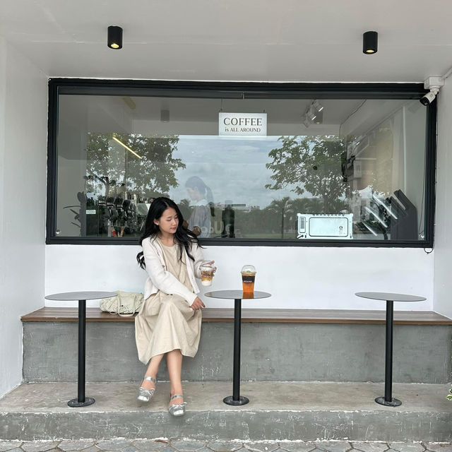 ALL Around Cafe Udon