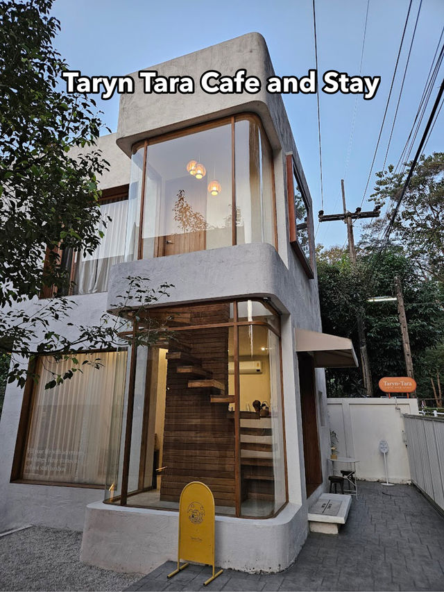  Taryn Tara Cafe and Stay