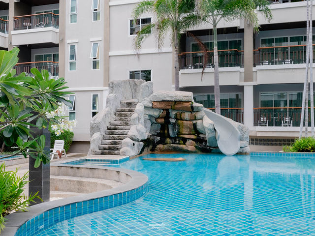 Welcome World Beachfront Resort 