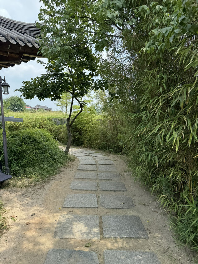 아주 넓은 정원이 있는 감성카페! 가을에 방문하기에 딱이랍니다 🌳