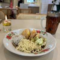 Indonesian Delights: A Gastronomic Adventure at Wareqpol