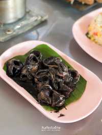 แนะนำให้สั่งปลาหมึกผัดน้ำดำ🐙