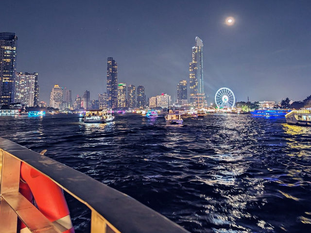 Bookmark this City Cruise on the Chao Phraya River 🇹🇭