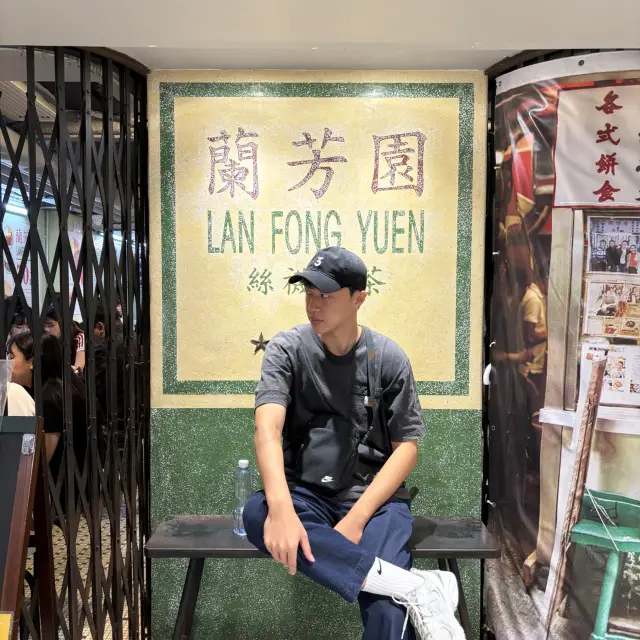 Taipei-Hong Kong | Hong Kong-Taipei (Round Trip)