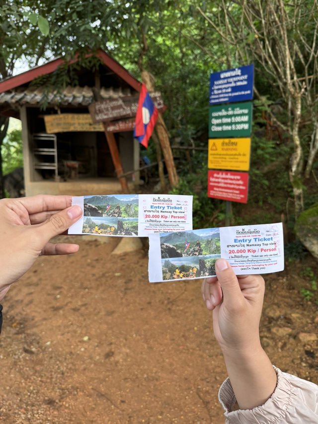 ผาหนามไซ | วังเวียง ⛰️🌤️🌳🇱🇦