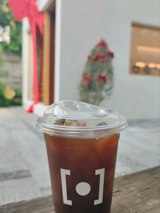 F.I.X. Pradiphat คาเฟ่สะพานควาย พญาไท