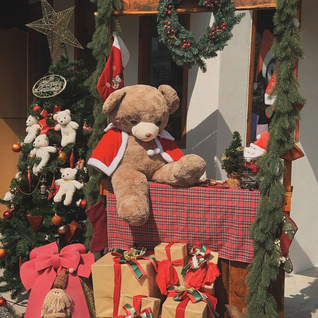 𝘓𝘰𝘢𝘥𝘪𝘯𝘨 𝘊𝘢𝘧𝘧𝘦𝘪𝘯𝘦 🎅🏻🧣🎄