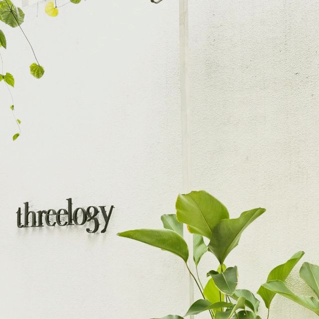 Cozy and Instagrammable: Threelogy Coffee