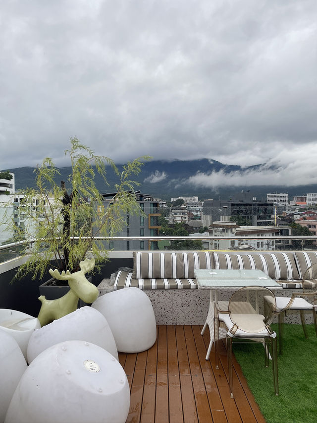 Moose Rooftop Bar รูฟทอฟสวย ชมวิวดอยสุเทพ