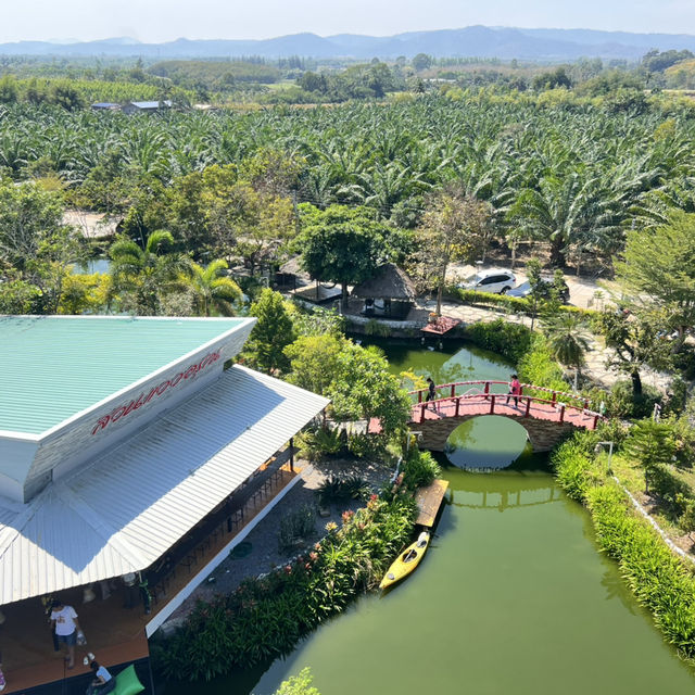 สวนแววอรุณ คาเฟ่  ร้านอาหาร ที่พัก