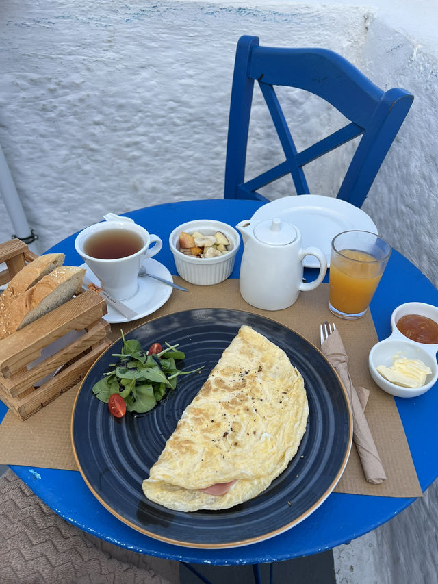 Charming Café with a View in Pyrgos