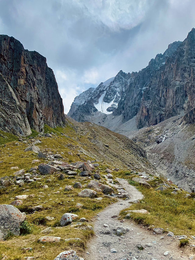 📖✈️ Your ultimate guide: Hiking in Ala Archa National Park