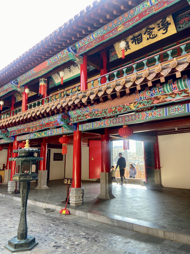 ❤️🌳綠樹紅牆琉璃瓦的雲南昆明「圓通寺」😀🪷