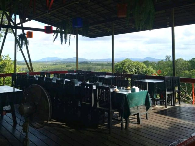 คาเฟ่พังงา บรรยากาศดี วิวสวย ใกล้สะพานสารสิน