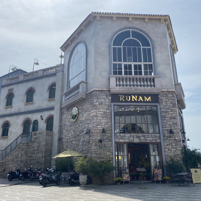 ร้านอาหารในเมือง Sunset Town