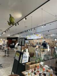 A Specialty Facility for Honey and Mead in Kimitsu, Chiba