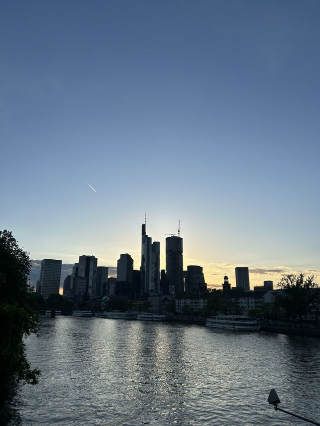 “The Ultimate Frankfurt Day Trip: Where History Meets Modernity