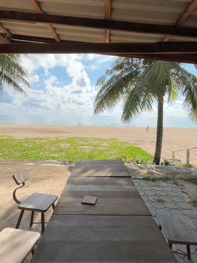 ทะเลสวย หาดทรายขาว ที่หาดทุ่งวัวแล่น ชุมพร