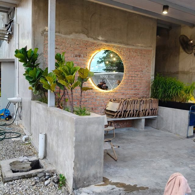 Discover Batu Pahat Foodie The 🔥 campfire 