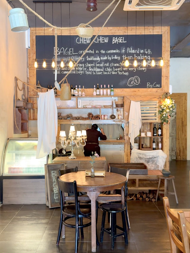 Chewy Bagel & Cottage Dreams: Chew Chew Bagel Cafe in Mount Austin JB