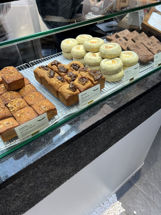 西村の韓屋人気カフェ インテリジェンシアコーヒー ソチョン