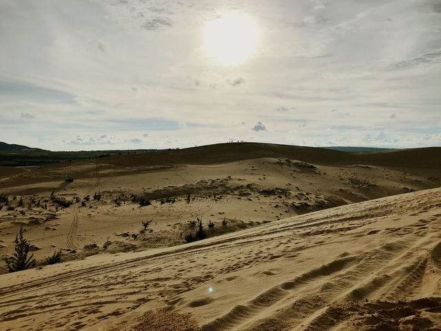 Mui Ne’s Desert Wonderland: Red & White Sand Dunes