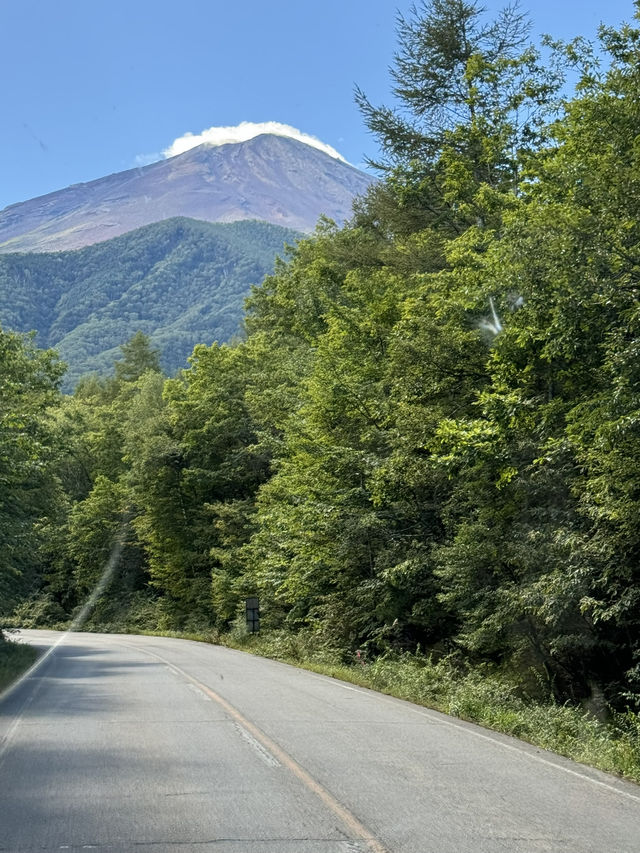 Breathtakingly beautiful day near Mount Fuji 