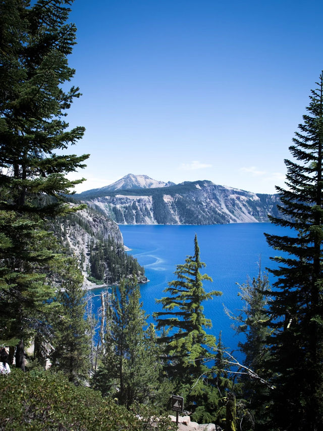 Crater Lake 🌏 🌱 