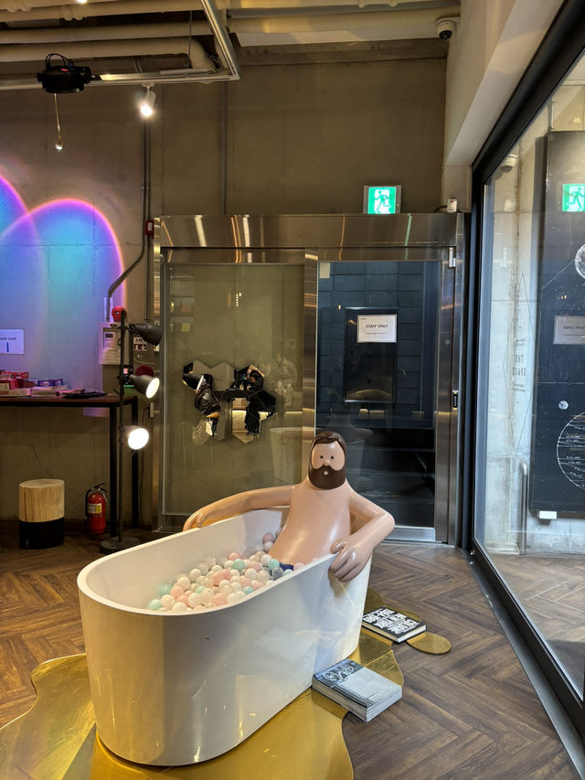 어둡고 편안한 조명이 좋았던 홍대 카페🥰