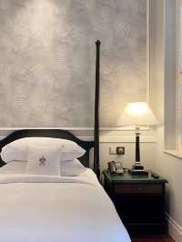 A hotel that made you time-traveled to the British era.