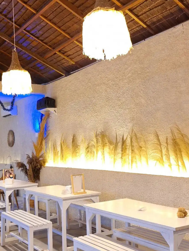 Malibu Cafe and Bar