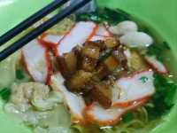 เฮ่งกี่ ต้นตำรับตำนาน 90 ปี บะหมี่โพธาราม
