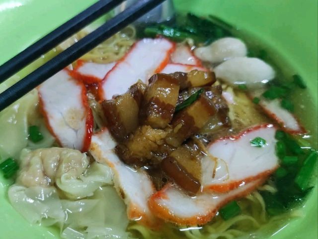 เฮ่งกี่ ต้นตำรับตำนาน 90 ปี บะหมี่โพธาราม