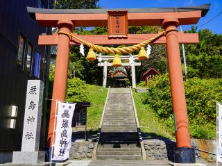 Mystical Torii by the Sea! Relaxing Moments at Itsukushima Shrine on Rebun Island