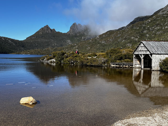 Explore the beauty of Cradle Mountain Dove Lake