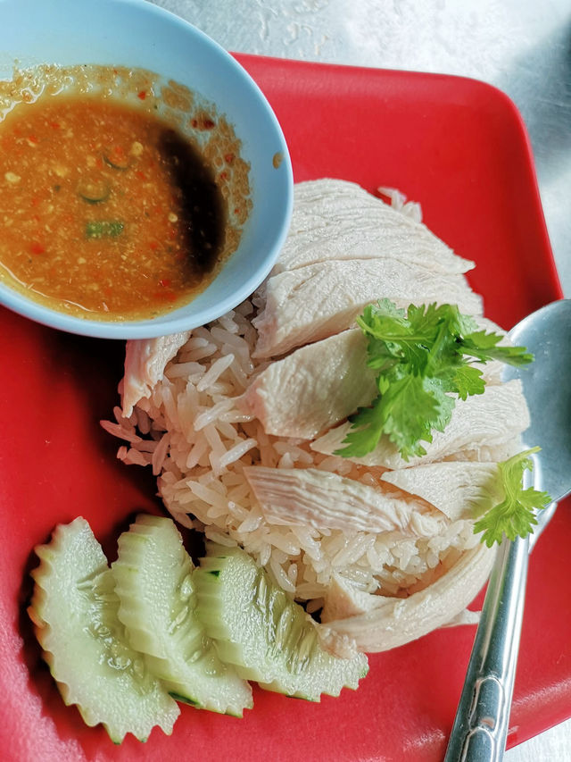 ร้านเจ๊กเปี๊ยะหัวหิน ชื่อนี้มีแต่ของอร่อย
