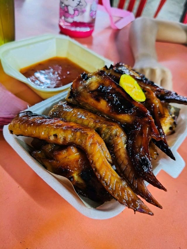 🤫Hidden Gem ‘Restoran Kah Lock’ Serves Up Big Flavors in a Small Town”