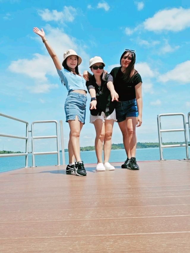 ที่เที่ยวอุบลราชธานี "เขื่อนสิรินธร"