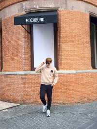 ถ่ายรูปเอง ไม่จ้างตากล้อง ที่ rock bund 