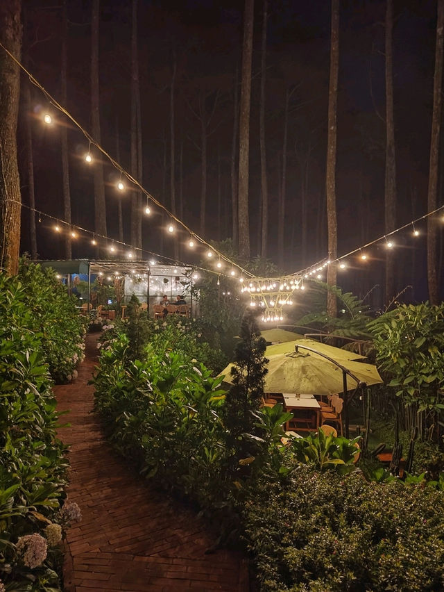 Lapinea Cafe & Resto