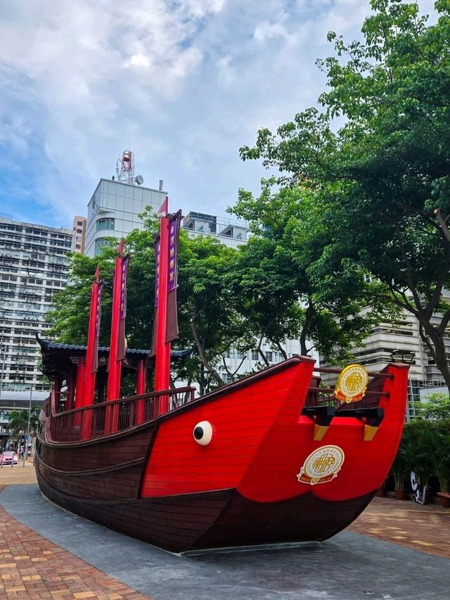 香港新地標！中山公園海濱長廊紅頭船風雨亭