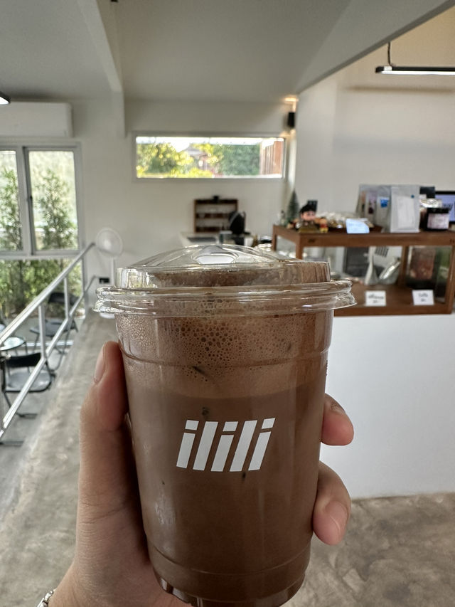 ilili คาเฟ่ แนวมินิมอลในเมืองน่าน